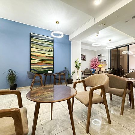 Compass Hostel Μπισκέκ Εξωτερικό φωτογραφία