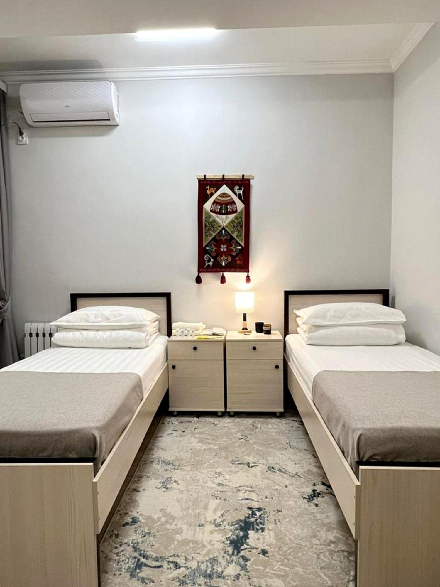 Compass Hostel Μπισκέκ Εξωτερικό φωτογραφία