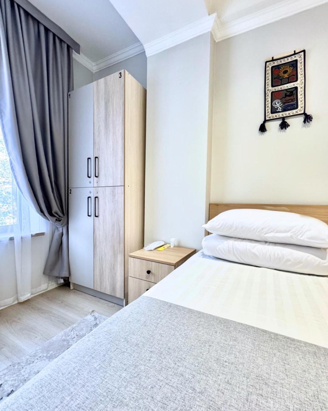 Compass Hostel Μπισκέκ Εξωτερικό φωτογραφία