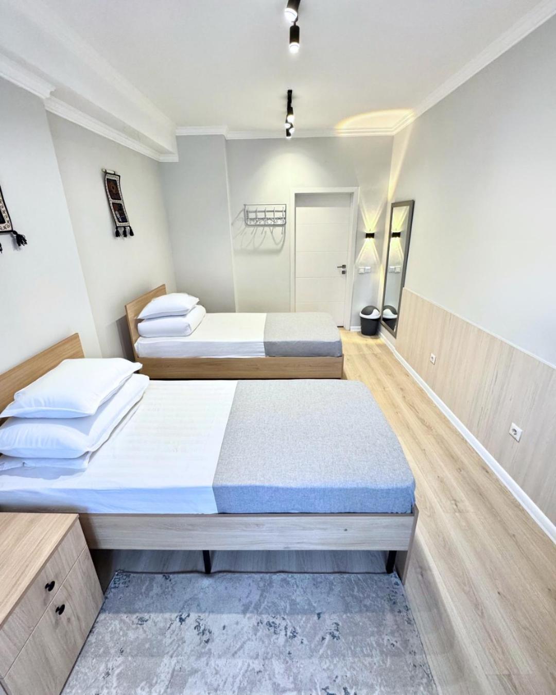 Compass Hostel Μπισκέκ Εξωτερικό φωτογραφία