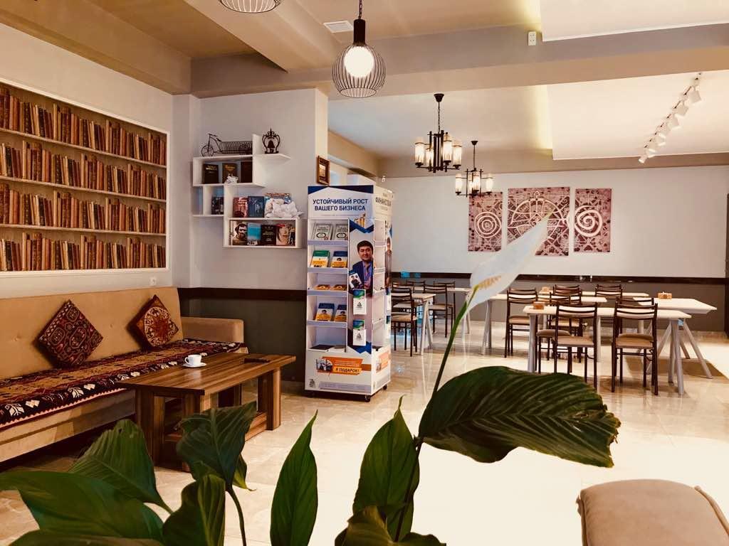 Compass Hostel Μπισκέκ Εξωτερικό φωτογραφία
