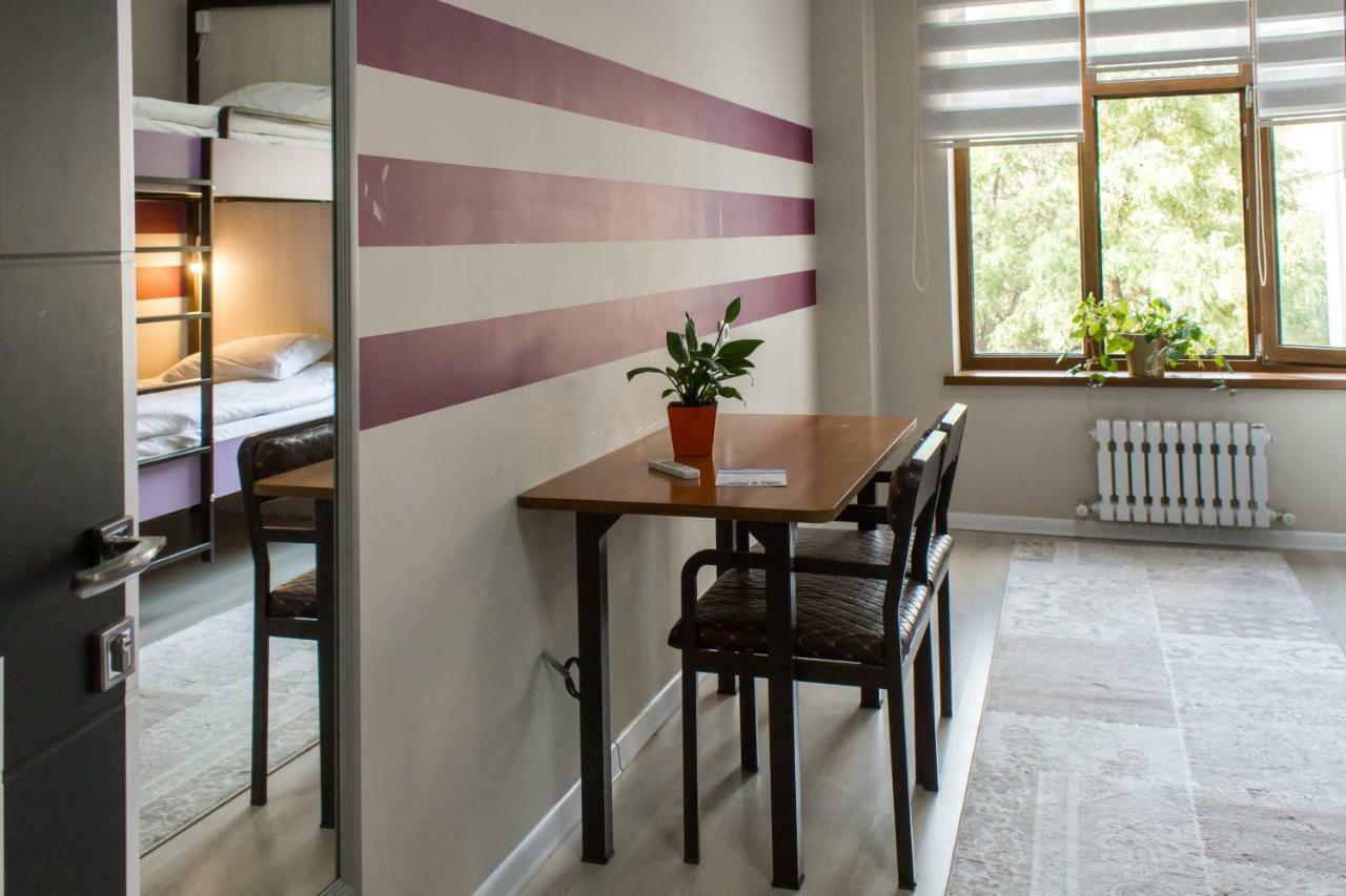 Compass Hostel Μπισκέκ Εξωτερικό φωτογραφία
